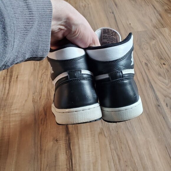 2014 Nike Jordan 1 High OG Black White size 11 us mens - Picture 5 of 9